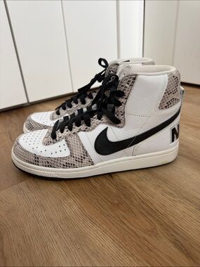 High-Top Airforce 1s